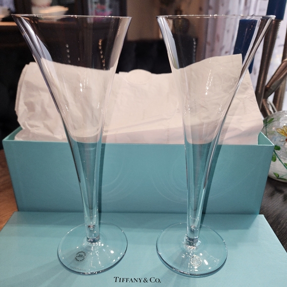 Tiffany & Co. 9" Fluted Trimp Champagne One Pair Clear Glasses Never Used - Picture 1 of 14